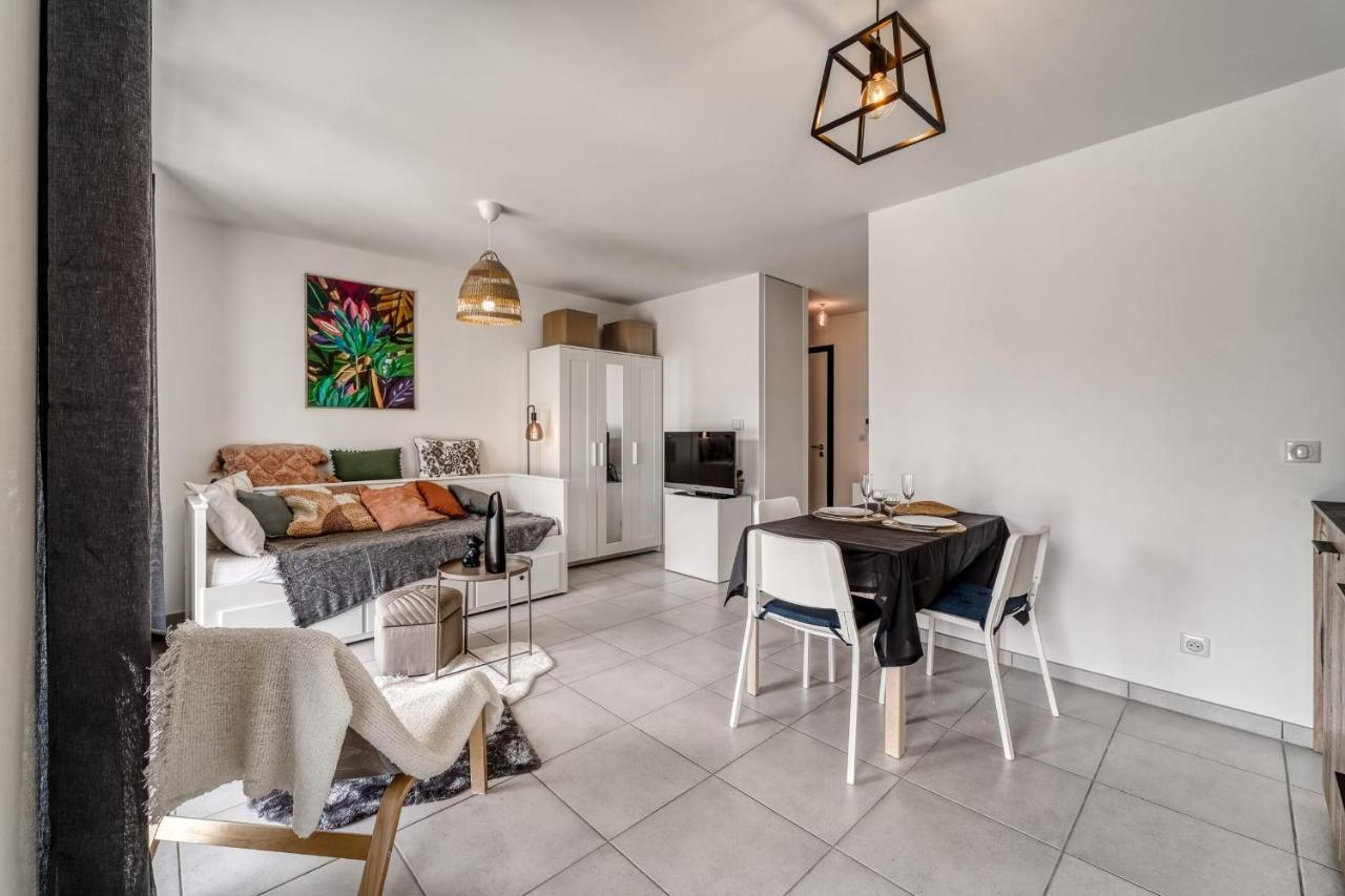 Emergence - Beautiful Studio For 2 People Balcony And Garage آنسي المظهر الخارجي الصورة