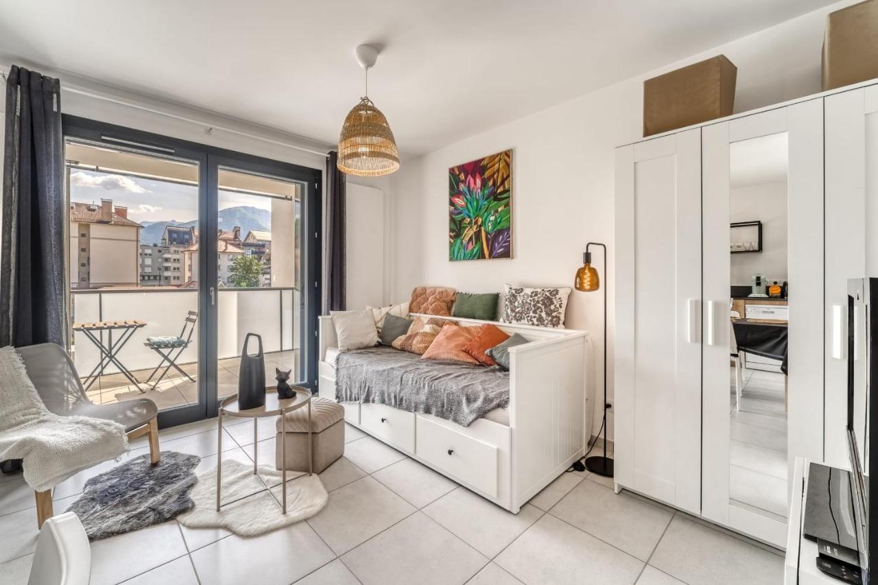 Emergence - Beautiful Studio For 2 People Balcony And Garage آنسي المظهر الخارجي الصورة