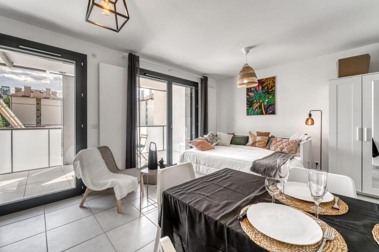 Emergence - Beautiful Studio For 2 People Balcony And Garage آنسي المظهر الخارجي الصورة