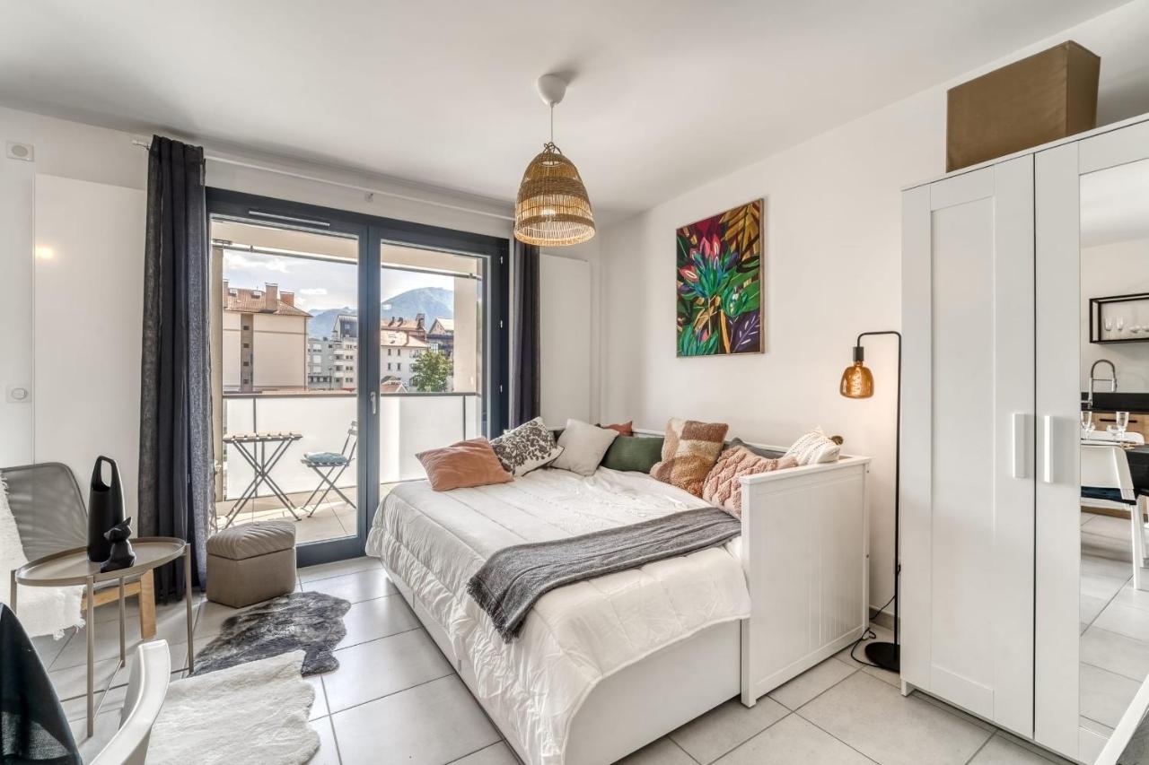 Emergence - Beautiful Studio For 2 People Balcony And Garage آنسي المظهر الخارجي الصورة