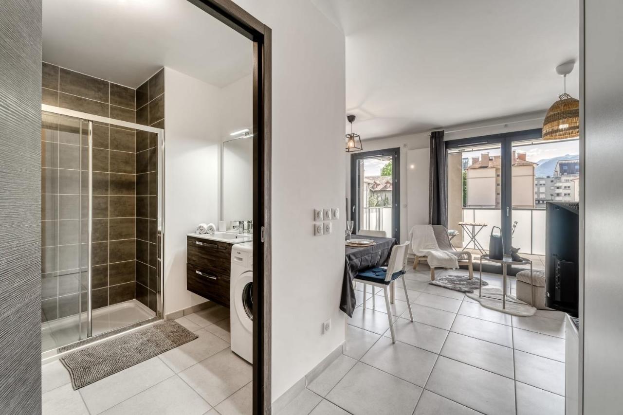 Emergence - Beautiful Studio For 2 People Balcony And Garage آنسي المظهر الخارجي الصورة